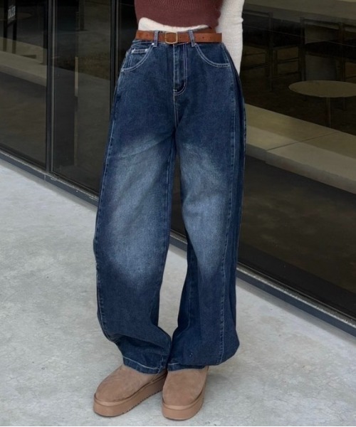 Vini(ヴィニ)の「サイドタックスナップボタンワイドデニムパンツ(デニムパンツ・レディース・インディゴブルー/ブラック/ライトブルー・SMALL/MEDIUM/LARGE)」の3枚目の写真