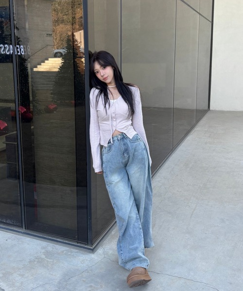 Vini(ヴィニ)の「サイドタックスナップボタンワイドデニムパンツ(デニムパンツ・レディース・インディゴブルー/ブラック/ライトブルー・SMALL/MEDIUM/LARGE)」の7枚目の写真