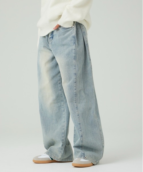 Vini(ヴィニ)の「サイドタックスナップボタンワイドデニムパンツ(デニムパンツ・レディース・インディゴブルー/ブラック/ライトブルー・SMALL/MEDIUM/LARGE)」の4枚目の写真