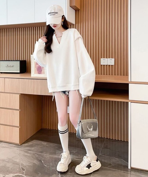 SallyLunn（サリーラン）の「キーネックトレーナー（スウェット・レディース・ベージュ/ホワイト/スミクロ・LARGE/MEDIUM）」の16枚目の写真