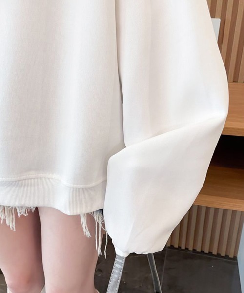 SallyLunn（サリーラン）の「キーネックトレーナー（スウェット・レディース・ベージュ/ホワイト/スミクロ・LARGE/MEDIUM）」の13枚目の写真