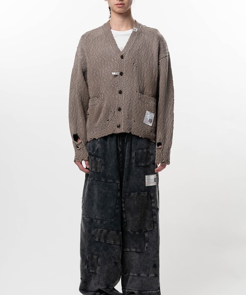 Maison MIHARA YASUHIRO(メゾンミハラヤスヒロ)の「Sun Faded Like Knit Cardigan(カーディガン/ボレロ・メンズ・ブラック/グレー/ブラウン・44/46/48)」の2枚目の写真
