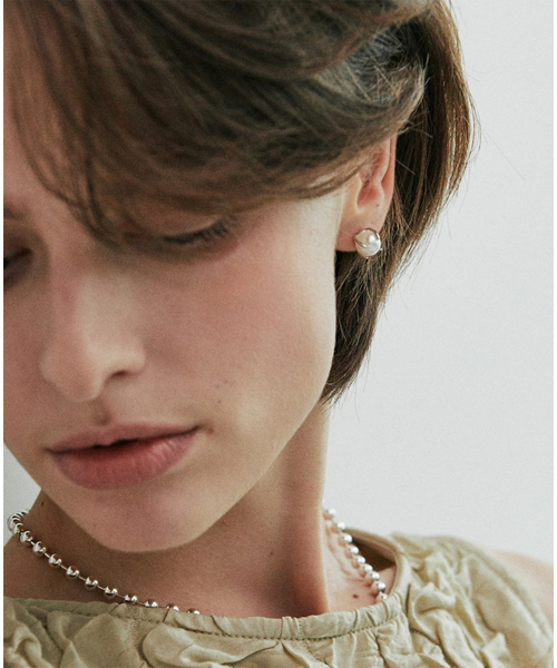 VERTE（ベフト）の「[925 silver] Deux.silver.225 / ecrin pearl earring (8mm)（ピアス（両耳用）・レディース・その他・FREE）」の2枚目の写真