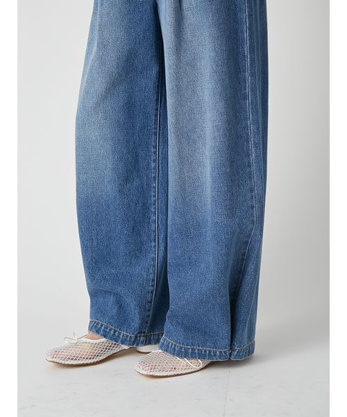 LILY BROWN（リリーブラウン）の「【WEB限定00サイズ】ワイドレッグイージーデニムパンツ（デニムパンツ・レディース・ブラック/ブルー/レッド・0/1）」の13枚目の写真