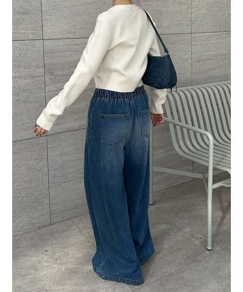 LILY BROWN（リリーブラウン）の「【WEB限定00サイズ】ワイドレッグイージーデニムパンツ（デニムパンツ・レディース・ブラック/ブルー/レッド・0/1）」の19枚目の写真