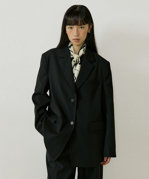 LUCIR ZU(ルシールズ)の「Classic Two-Button Single Jacket (black)(その他アウター・レディース・その他・FREE)」の1枚目の写真