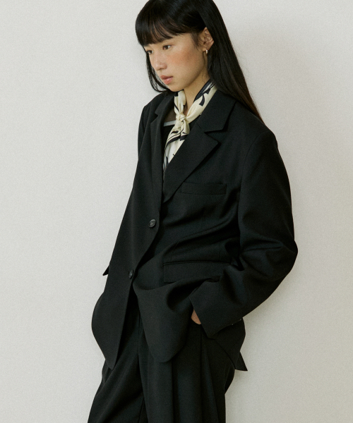 LUCIR ZU(ルシールズ)の「Classic Two-Button Single Jacket (black)(その他アウター・レディース・その他・FREE)」の2枚目の写真