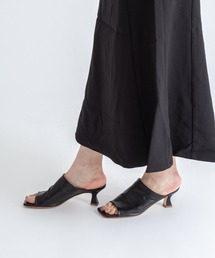 Fabio Rusconi（ファビオルスコーニ）の「【FABIO RUSCONI/ファビオルスコーニ】ミュールサンダル（サンダル）」