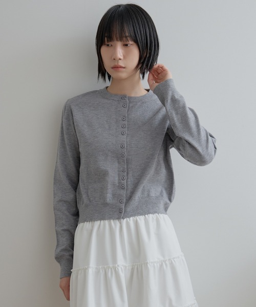 UNE MANSION（ユヌマンション）の「［羽織り・冷房対策］【2026SS新作アイテム】ラウンドネックボタンポイントニットカーディガン（カーディガン/ボレロ・レディース・ピンク/ブルー/グレー/オリーブ/ブラック/アイボリー・FREE）」の22枚目の写真