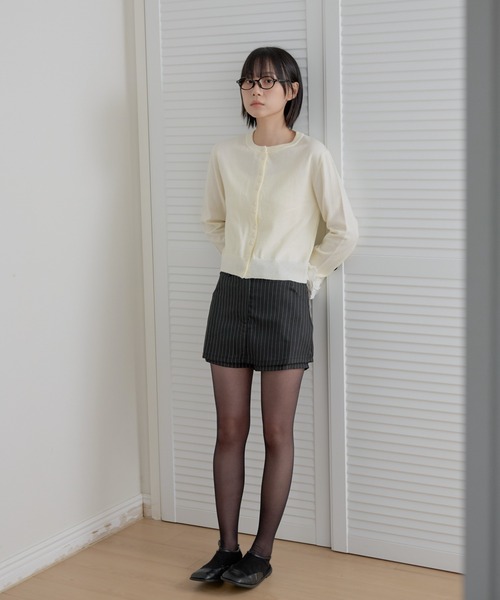 UNE MANSION（ユヌマンション）の「［羽織り・冷房対策］【2026SS新作アイテム】ラウンドネックボタンポイントニットカーディガン（カーディガン/ボレロ・レディース・ピンク/ブルー/グレー/オリーブ/ブラック/アイボリー・FREE）」の7枚目の写真