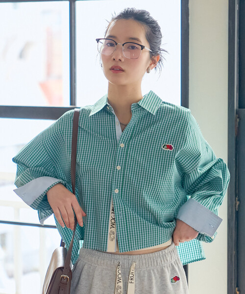 FREAK'S STORE(フリークスストア)の「FRUIT OF THE LOOM × FREAK'S STORE/フルーツオブザルーム 別注 マルチカラー 長袖ショートシャツ/ストライプシャツ/チェックシャツ(シャツ/ブラウス・レディース・グレー/ターコイズブルー/ブラック/サックスブルー/コーラルピンク/グリーン/オレンジ/パープル・フリ-)」の4枚目の写真