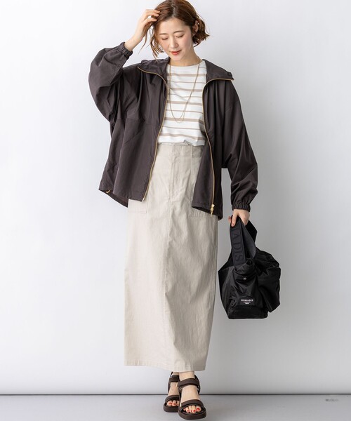 23区(ニジュウサンク)の「スラブツイルストレッチ Iライン スカート(スカート・レディース・カーキ系/ベージュ系1/ネイビー系1・36/38/40)」の13枚目の写真