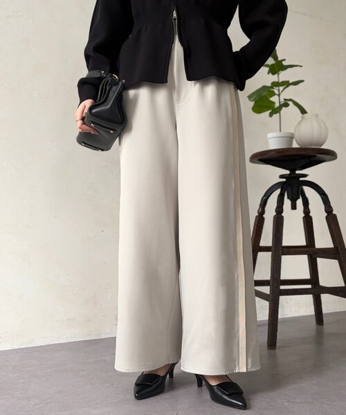 Chez toi（シェトワ）の「リブラインストレッチストレートパンツ（その他パンツ・レディース・ライトグレー/ネイビー/チャコールグレー・FREE）」の2枚目の写真