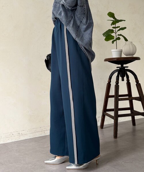 Chez toi（シェトワ）の「リブラインストレッチストレートパンツ（その他パンツ・レディース・ライトグレー/ネイビー/チャコールグレー・FREE）」の10枚目の写真