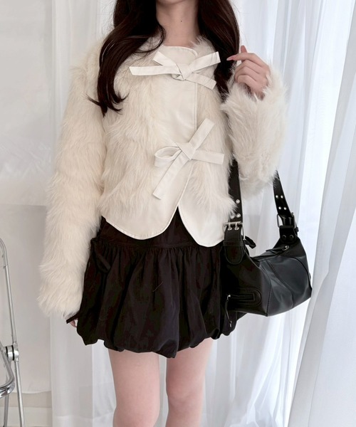 etta(エタ)の「ダブルリボンデザインファーショートジャケット(その他アウター・レディース・ホワイト・SMALL/MEDIUM/LARGE)」の6枚目の写真