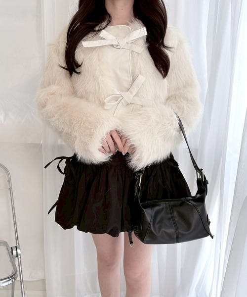 etta(エタ)の「ダブルリボンデザインファーショートジャケット(その他アウター・レディース・ホワイト・SMALL/MEDIUM/LARGE)」の11枚目の写真