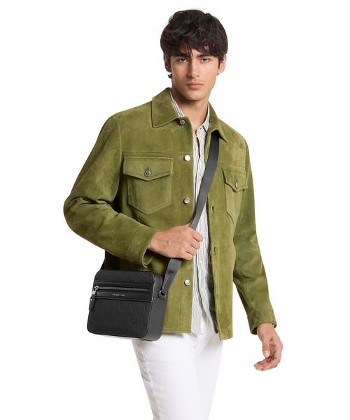 MICHAEL KORS(マイケルコース)の「JET SET ロゴエンボス レザー クロスボディ(ショルダーバッグ・メンズ・ブラック・FREE)」の2枚目の写真