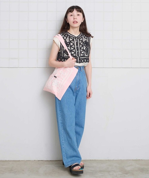 l'atelier du savon(アトリエドサボン)の「花とリボンのバテンレース トートバッグ(トートバッグ・レディース・ブルー/ブラック/ピンク・FREE)」の15枚目の写真