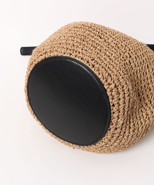 cache cache（カシュ カシュ）の「カシュカシュ cachecache / 丸底バケットクロッシュ2wayトート カゴバッグ（かごバッグ・レディース・キャメル/ベージュ系その他/ブラック・FREE）」の5枚目の写真