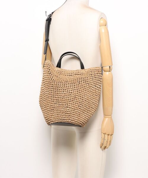 cache cache（カシュ カシュ）の「カシュカシュ cachecache / 丸底バケットクロッシュ2wayトート カゴバッグ（かごバッグ・レディース・キャメル/ベージュ系その他/ブラック・FREE）」の9枚目の写真