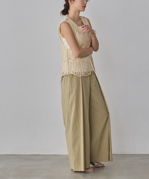 hunch（ハンチ）の「幾何学柄 ネット 刺繍ジレ（ベスト・レディース・ダークブラウン/アイボリー・FREE）」の17枚目の写真