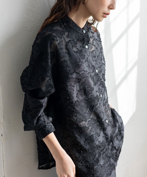 VitaFelice(ヴィータフェリーチェ)の「カットジャガードフラワーシアーシャツ 春服(シャツ/ブラウス・レディース・アイボリー/ブラック・FREE)」の19枚目の写真