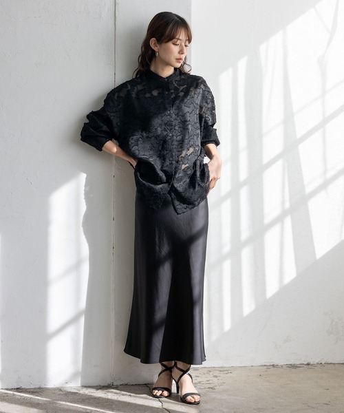 VitaFelice(ヴィータフェリーチェ)の「カットジャガードフラワーシアーシャツ 春服(シャツ/ブラウス・レディース・アイボリー/ブラック・FREE)」の20枚目の写真
