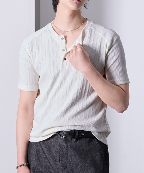Loose/ルース(ルース)の「スリムフィットショートヘンリーネックTシャツ(Tシャツ/カットソー・メンズ・カーキ/ブラック/オフホワイト・S/L/M)」の5枚目の写真