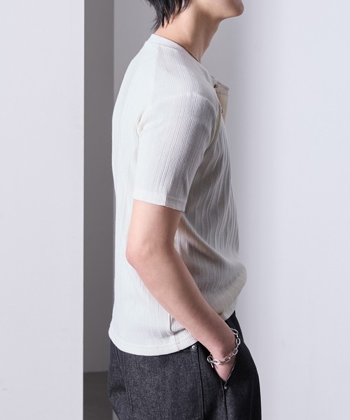 Loose/ルース(ルース)の「スリムフィットショートヘンリーネックTシャツ(Tシャツ/カットソー・メンズ・カーキ/ブラック/オフホワイト・S/L/M)」の6枚目の写真