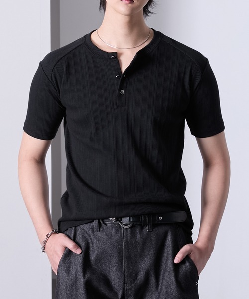 Loose/ルース(ルース)の「スリムフィットショートヘンリーネックTシャツ(Tシャツ/カットソー・メンズ・カーキ/ブラック/オフホワイト・S/L/M)」の13枚目の写真