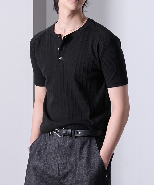Loose/ルース(ルース)の「スリムフィットショートヘンリーネックTシャツ(Tシャツ/カットソー・メンズ・カーキ/ブラック/オフホワイト・S/L/M)」の14枚目の写真