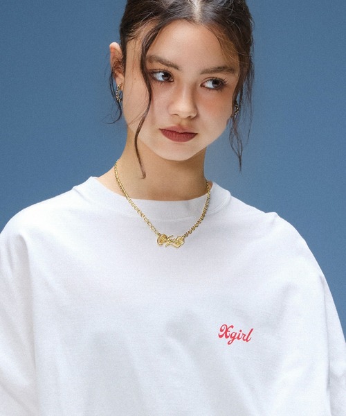 X-girl(エックスガール)の「SCRIPT LOGO CHARM NECKLACE(ネックレス・レディース・ゴールド/シルバー・ONE SIZE)」の7枚目の写真