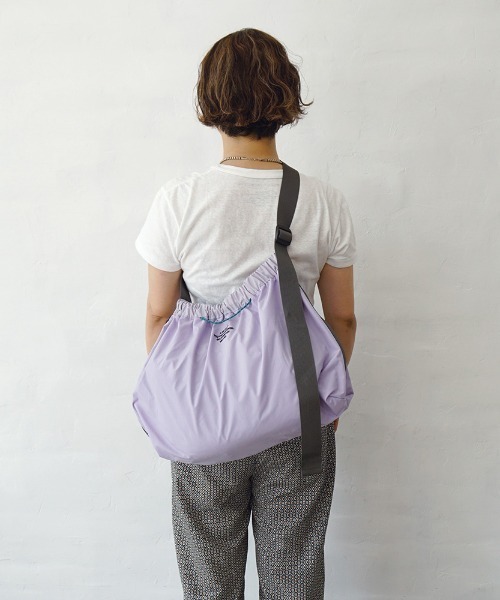 TIMELESS COMFORT（タイムレスコンフォート）の「SOLEIL（ソレイユ）フリーフローショルダーバッグ（ショルダーバッグ・レディース・ブラック/ブルーグレー/ホワイト/ラベンダー・ONE SIZE）」の8枚目の写真