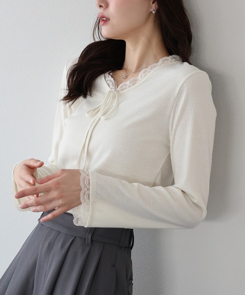 BLUEEAST(ブルーイースト)の「レースドッキングリブカットソー(Tシャツ/カットソー・レディース・アイボリー/ブラック/グレー・MEDIUM)」の6枚目の写真