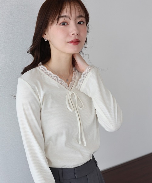 BLUEEAST(ブルーイースト)の「レースドッキングリブカットソー(Tシャツ/カットソー・レディース・アイボリー/ブラック/グレー・MEDIUM)」の7枚目の写真