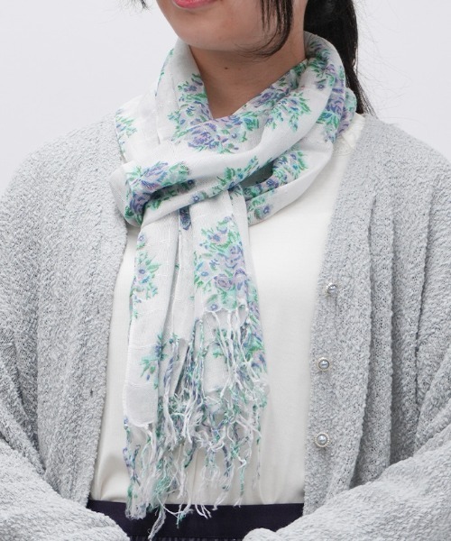 axes femme（アクシーズファム）の「ブーケ柄プリントストール（マフラー・レディース・オレンジ/ブルー・FREE）」の3枚目の写真
