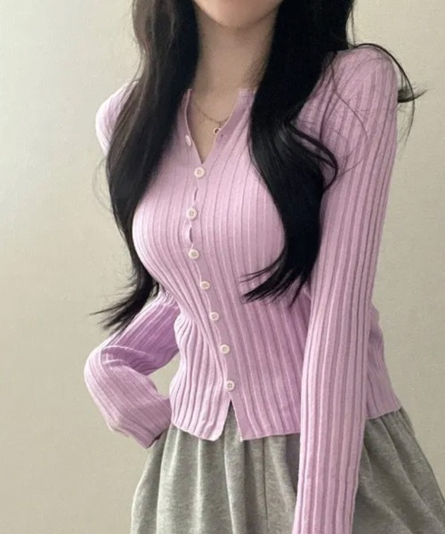 Emilie(エミリー)の「リブニット ショート丈 コンパクトカーディガン(カーディガン/ボレロ・レディース・ネイビー/パープル/ピンク/アイボリー/ブラック/ライトブルー/グレー・FREE)」の6枚目の写真