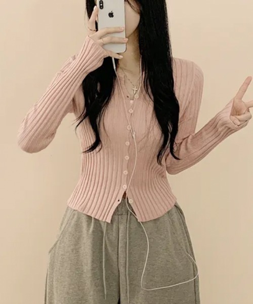 Emilie(エミリー)の「リブニット ショート丈 コンパクトカーディガン(カーディガン/ボレロ・レディース・ネイビー/パープル/ピンク/アイボリー/ブラック/ライトブルー/グレー・FREE)」の19枚目の写真