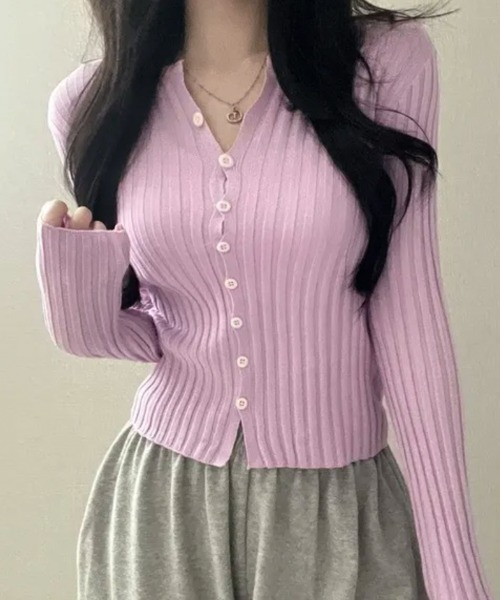 Emilie(エミリー)の「リブニット ショート丈 コンパクトカーディガン(カーディガン/ボレロ・レディース・ネイビー/パープル/ピンク/アイボリー/ブラック/ライトブルー/グレー・FREE)」の14枚目の写真