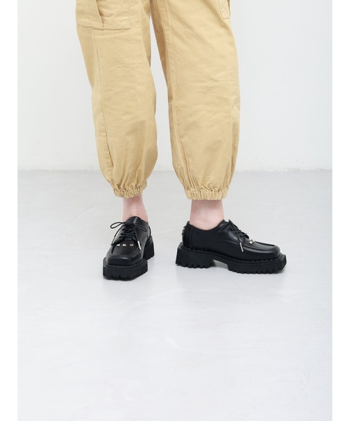 Bella lume（ベッラルーメ）の「《Bella Lume(ベッラルーメ)》スタッズレースアップローファー（ローファー・レディース・ブラック・LARGE/MEDIUM/SMALL）」の17枚目の写真
