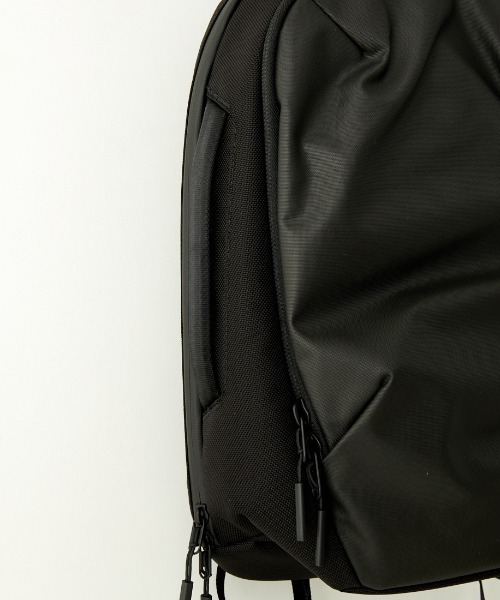 Aer（エアー）の「[AER/エアー] DAY PACK 3 バックパック（バックパック/リュック・メンズ・ブラック・ONE SIZE）」の13枚目の写真