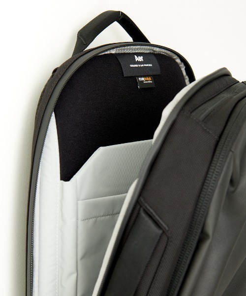 Aer（エアー）の「[AER/エアー] DAY PACK 3 バックパック（バックパック/リュック・メンズ・ブラック・ONE SIZE）」の16枚目の写真