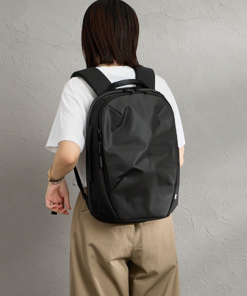 Aer（エアー）の「[AER/エアー] DAY PACK 3 バックパック（バックパック/リュック・メンズ・ブラック・ONE SIZE）」の4枚目の写真