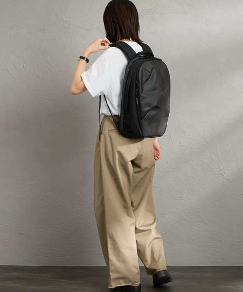 Aer（エアー）の「[AER/エアー] DAY PACK 3 バックパック（バックパック/リュック・メンズ・ブラック・ONE SIZE）」の5枚目の写真