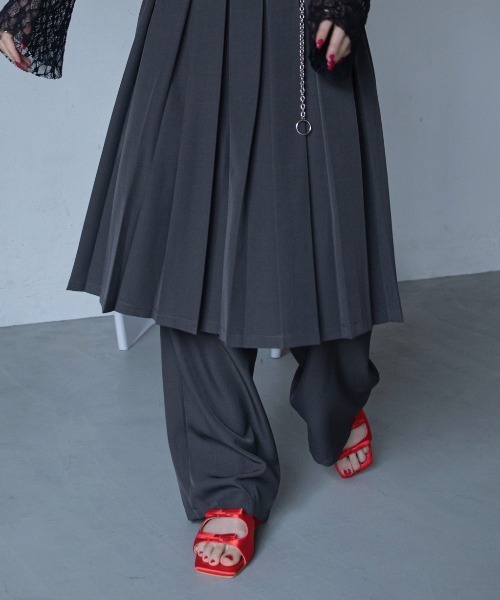 VACANCY(ヴァカンシー)の「マットサテンリボンサンダル(サンダル・レディース・シルバー/ブラック/レッド・MEDIUM/LARGE)」の13枚目の写真