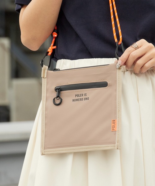 POLeR(ポーラー)の「POLeR/ポーラー HIGH&DRY PVC MOBILE SACOCHE 2026年 夏 夏服(ショルダーバッグ・メンズ・ブラック/ベージュ・ONE SIZE)」の20枚目の写真