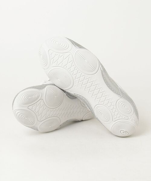 ASICS(アシックス)の「HYPERSYNC / ハイパーシンク(スニーカー・レディース・ホワイト×シルバー・29.5/23/23.5/25/29/27/25.5/27.5/28/26/28.5/24.5/24/26.5)」の12枚目の写真