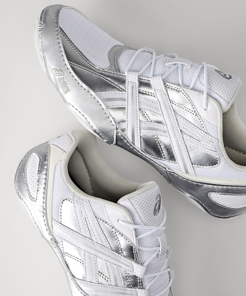 ASICS(アシックス)の「HYPERSYNC / ハイパーシンク(スニーカー・レディース・ホワイト×シルバー・29.5/23/23.5/25/29/27/25.5/27.5/28/26/28.5/24.5/24/26.5)」の2枚目の写真