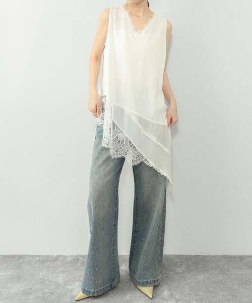 on:nue（オンニュ）の「【on:nue】[着用動画あり！] ヘムレースノースリーブトップス（Tシャツ/カットソー・レディース・ブラック/アイボリー・FREE）」の7枚目の写真