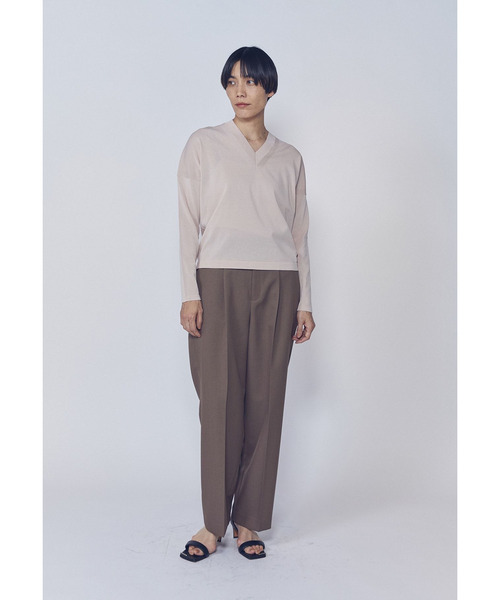 1er Arrondissement(プルミエアロンディスモン)の「クリーンVネックニットプルオーバー(ニット/セーター・レディース・ベージュ/ピンク系その他4/ブルー系その他3・FREE)」の6枚目の写真